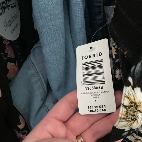 Black floral gauze wide leg jumper. - Picture 5 of 5